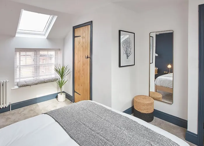 Grumbles At Loggerhead Yard