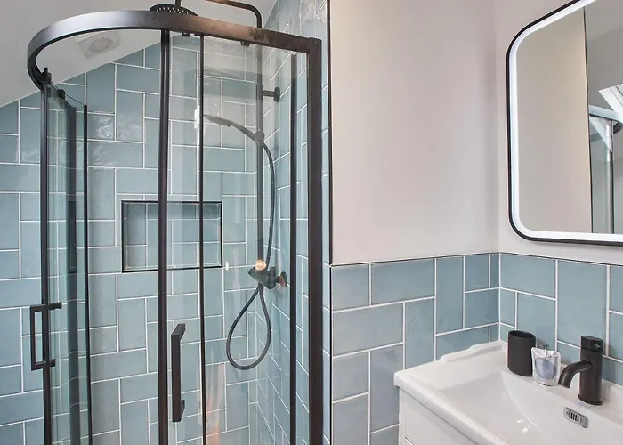 Grumbles At Loggerhead Yard * Whitby